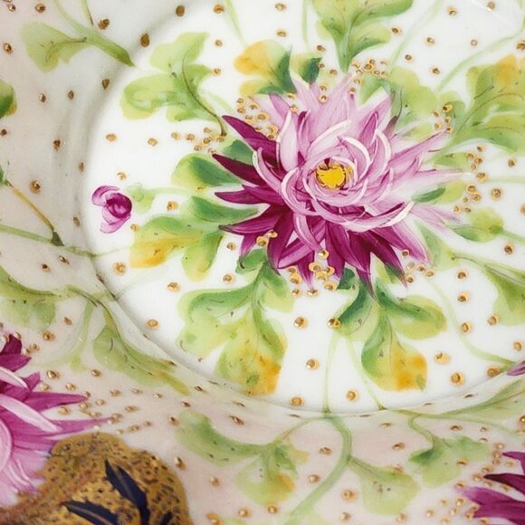 Antique 3 Footed Moriage Floral Nippon Hand Painted Nut Bowl w/Gold Leaf Detail - Picture 7 of 9